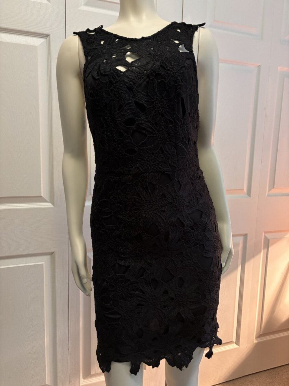 T& Co Black Lace Open Back Cocktail Dress Size Medium Size 28" waist